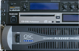 Endstufenrack mit professionellem CD/MP3-Player